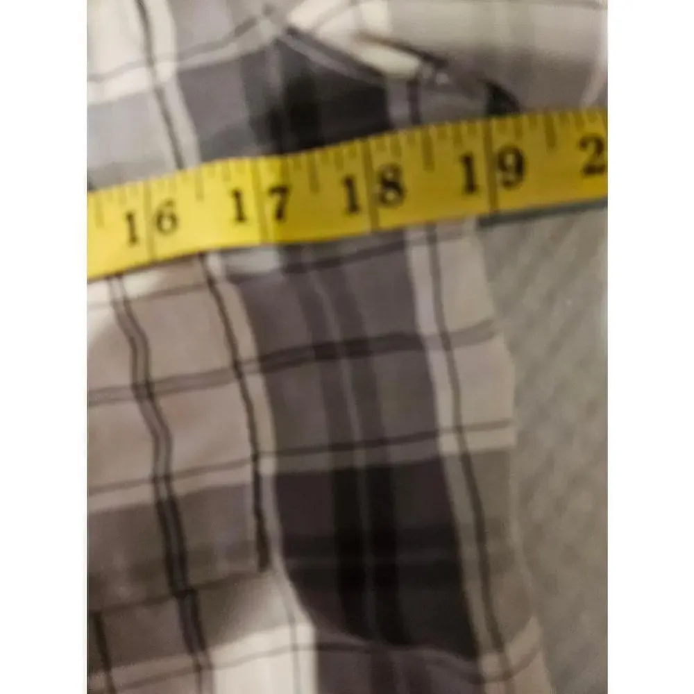 The North Face Gray Plaid Short Sleeve Button Up Shirt Men's Small Preppy